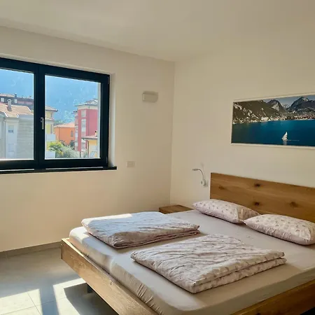 Emma`s Riva-Dream deluxe - sonnige 2-Zimmer-Wohnung mit privatem Parkplatz und Terrasse in Riva del Garda-2